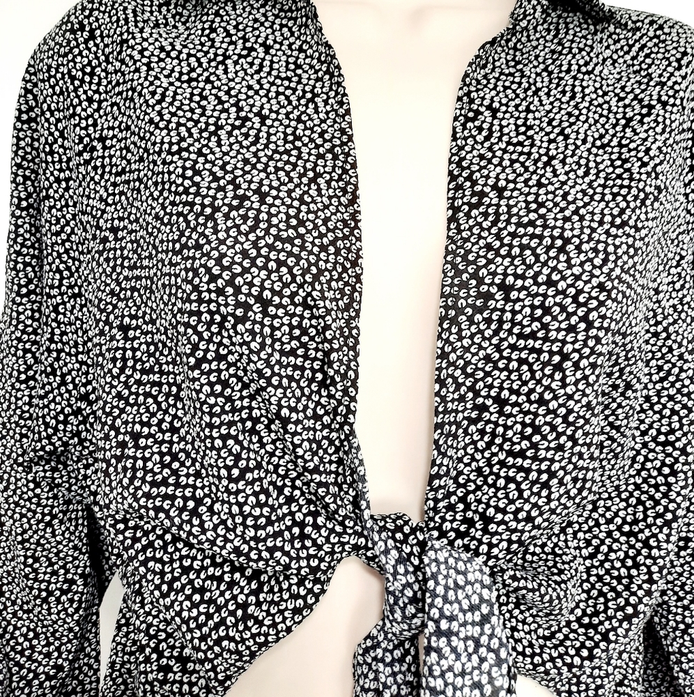 FOREVER 21 Floral Front Tie Bohemian Silk Blouse